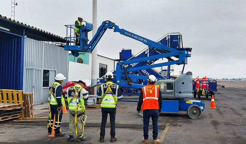 Descubre por qué debes certificarte como operador de plataforma Manlift